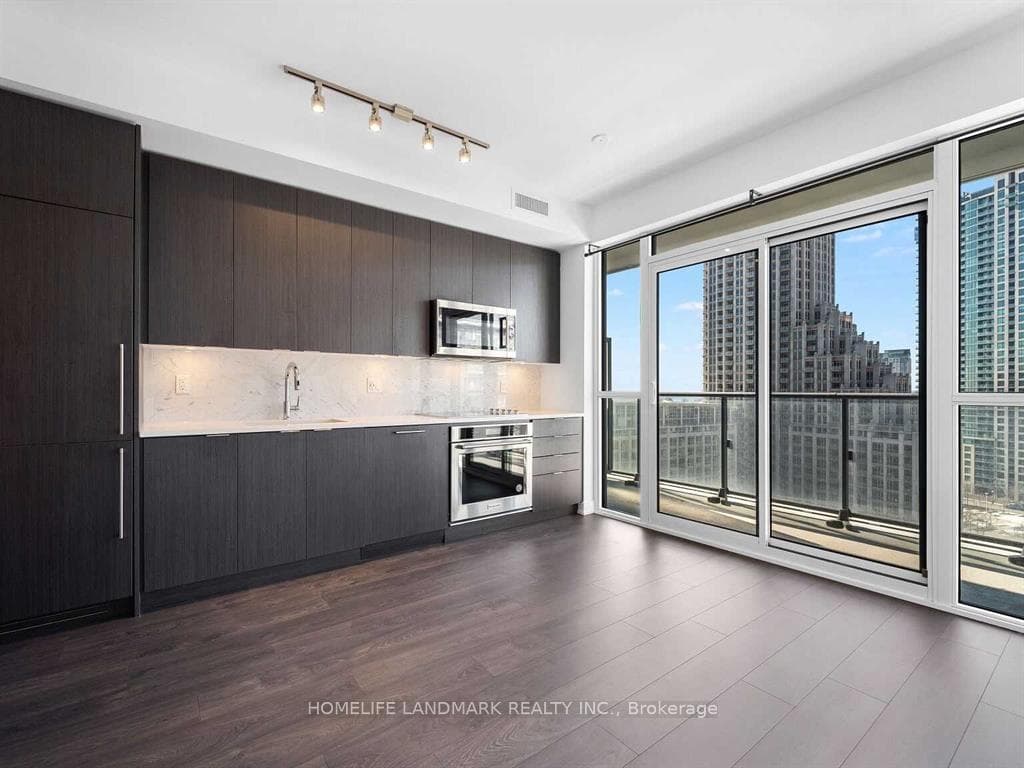 38 Iannuzzi Street Unit 1603 photo 4
