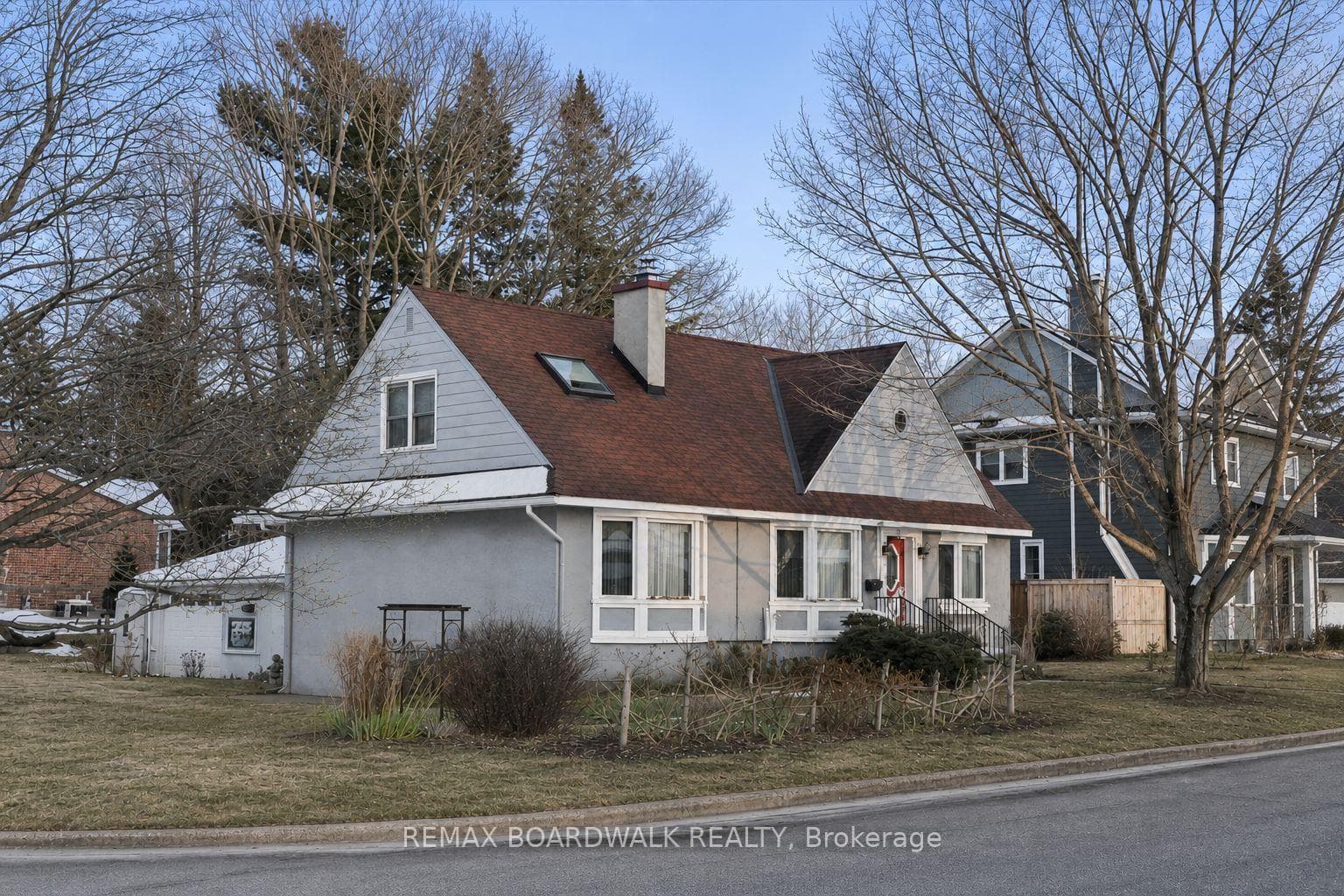 961 Kingsmere Avenue photo 2