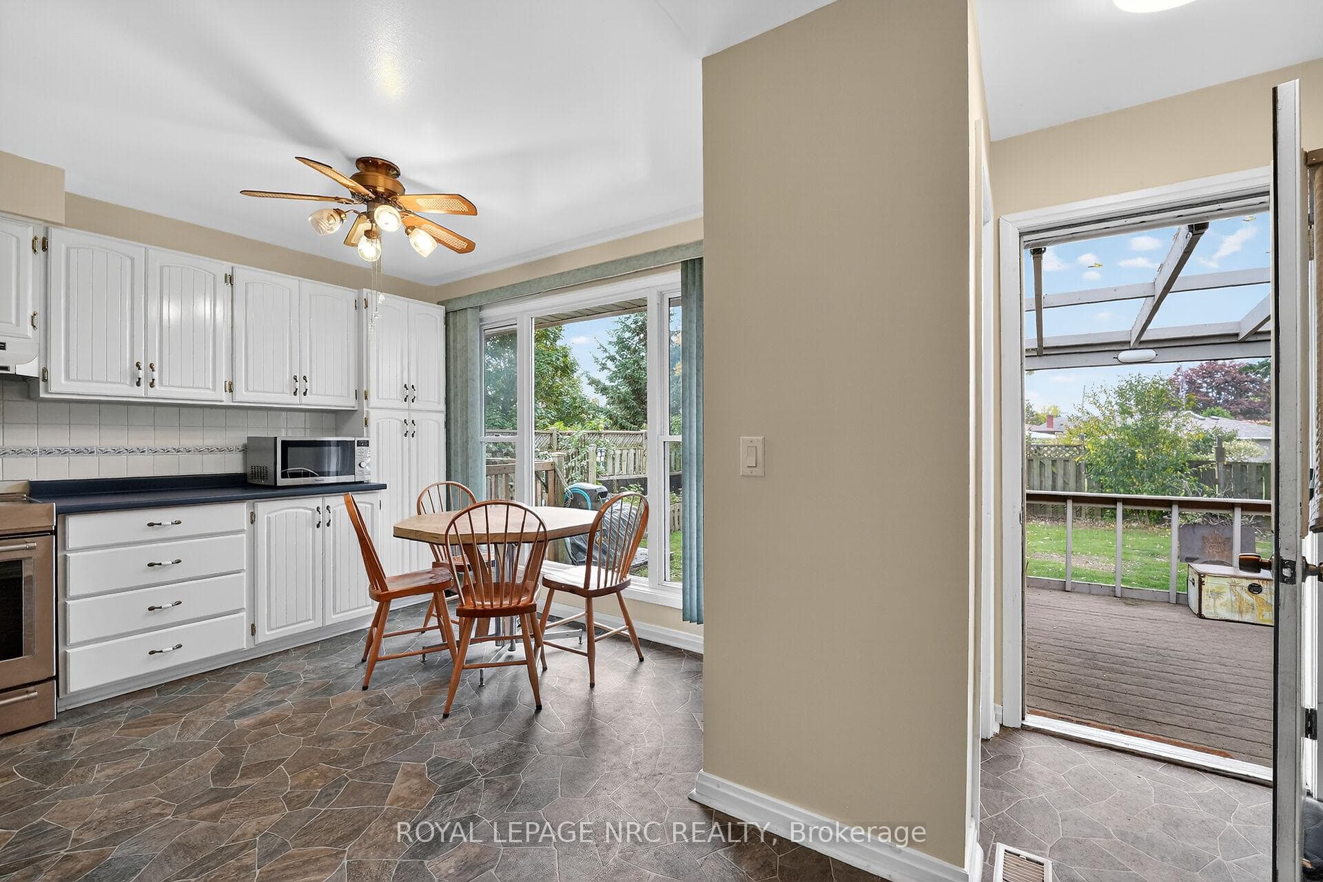 6556 Leawood Court photo 10