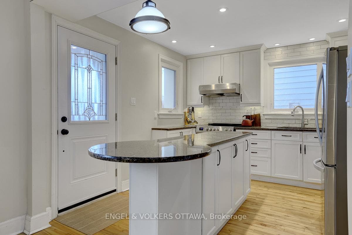 1838 Scott Street photo 6