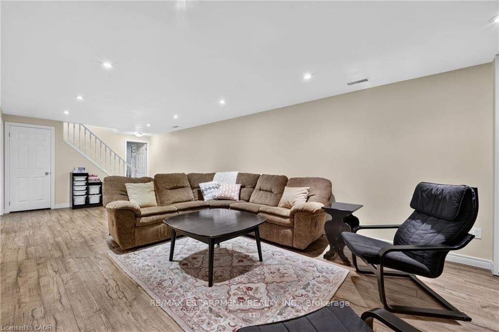 952 Robinson Road photo 31