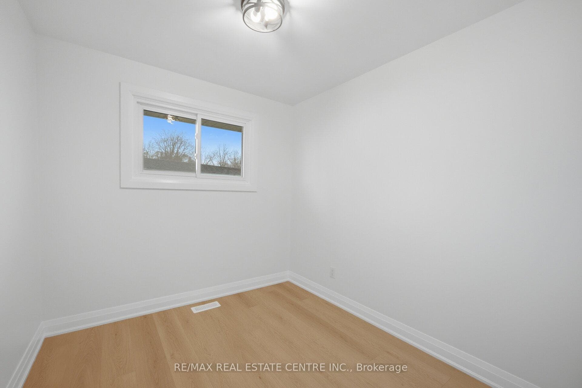 30 Highman Avenue photo 24