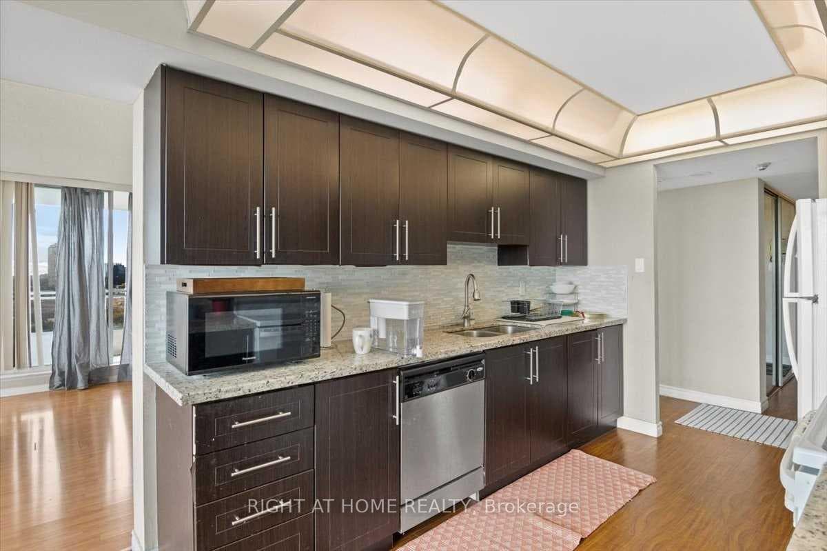 4725 Sheppard Avenue Unit 1514 photo 13