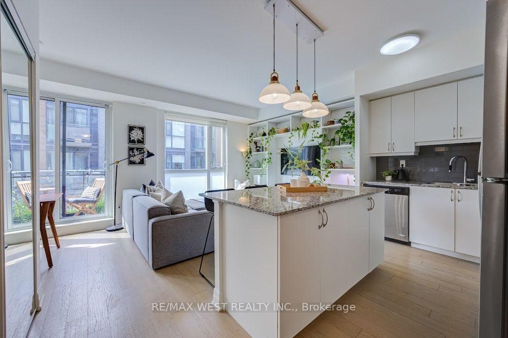 47 Macaulay Avenue Unit 603 photo 3