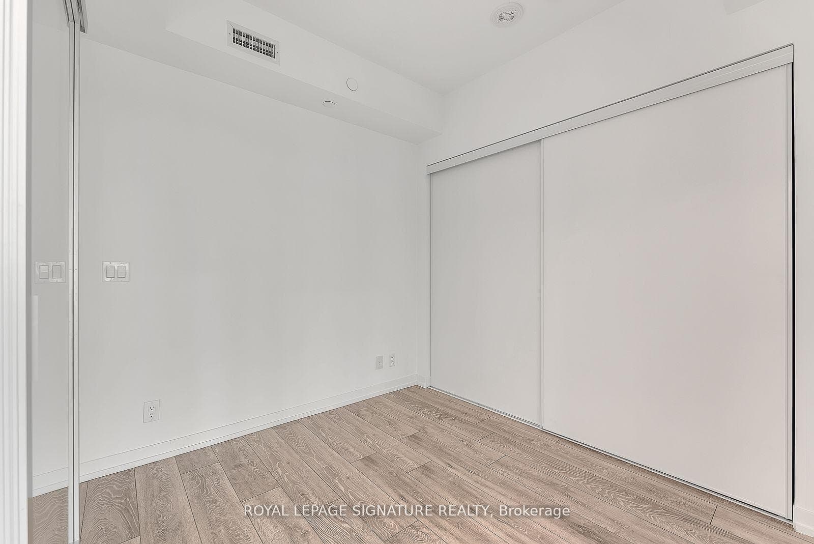 2020 Bathurst Street Unit 312 photo 10
