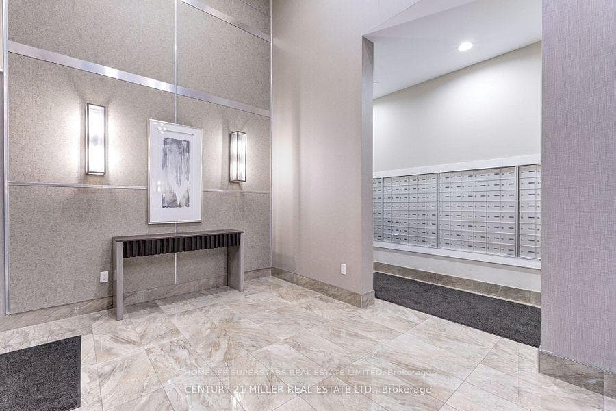 2490 Old Bronte Road Unit 517 photo 5