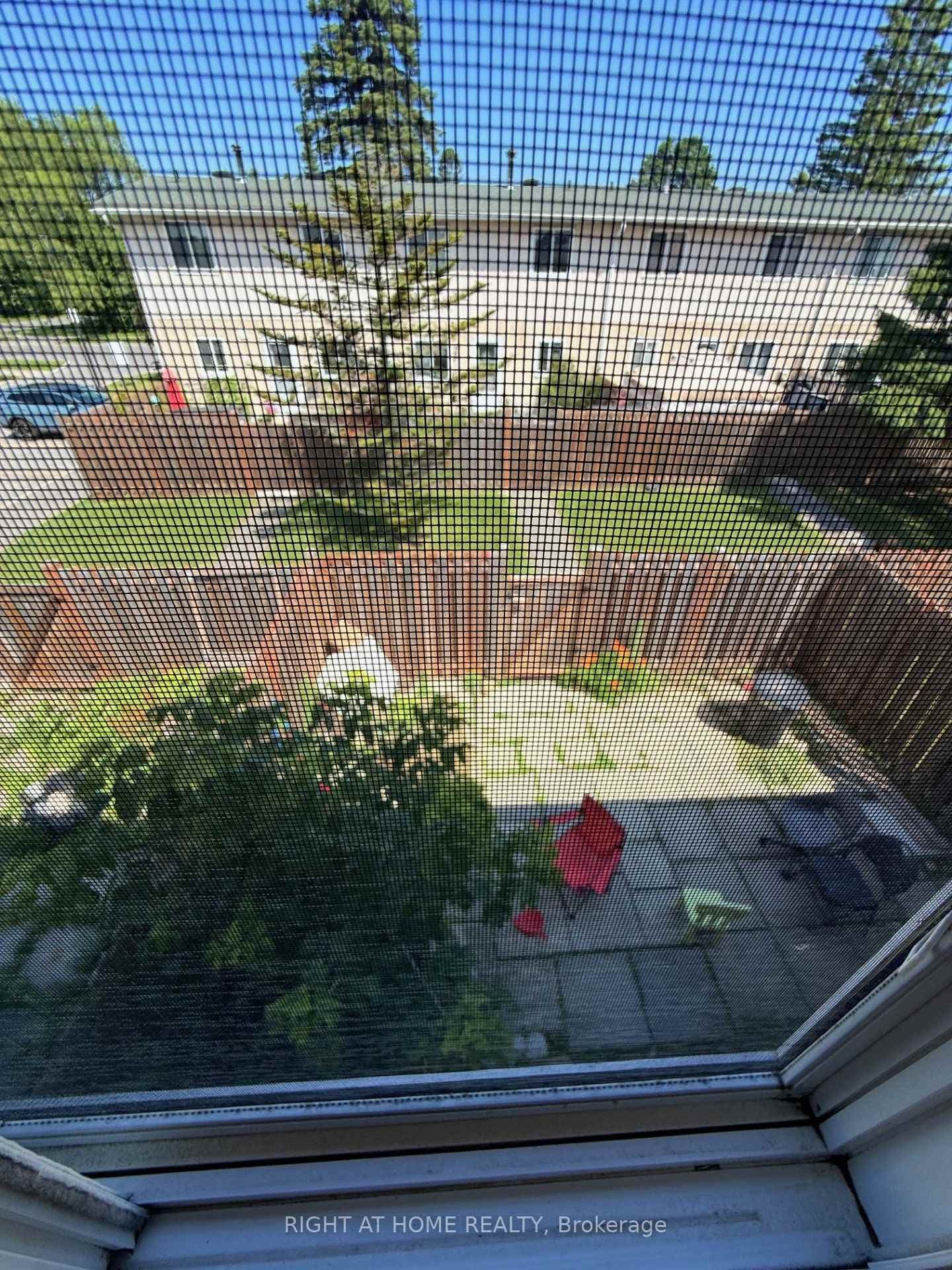 1552 Beaverpond Drive Unit B photo 14