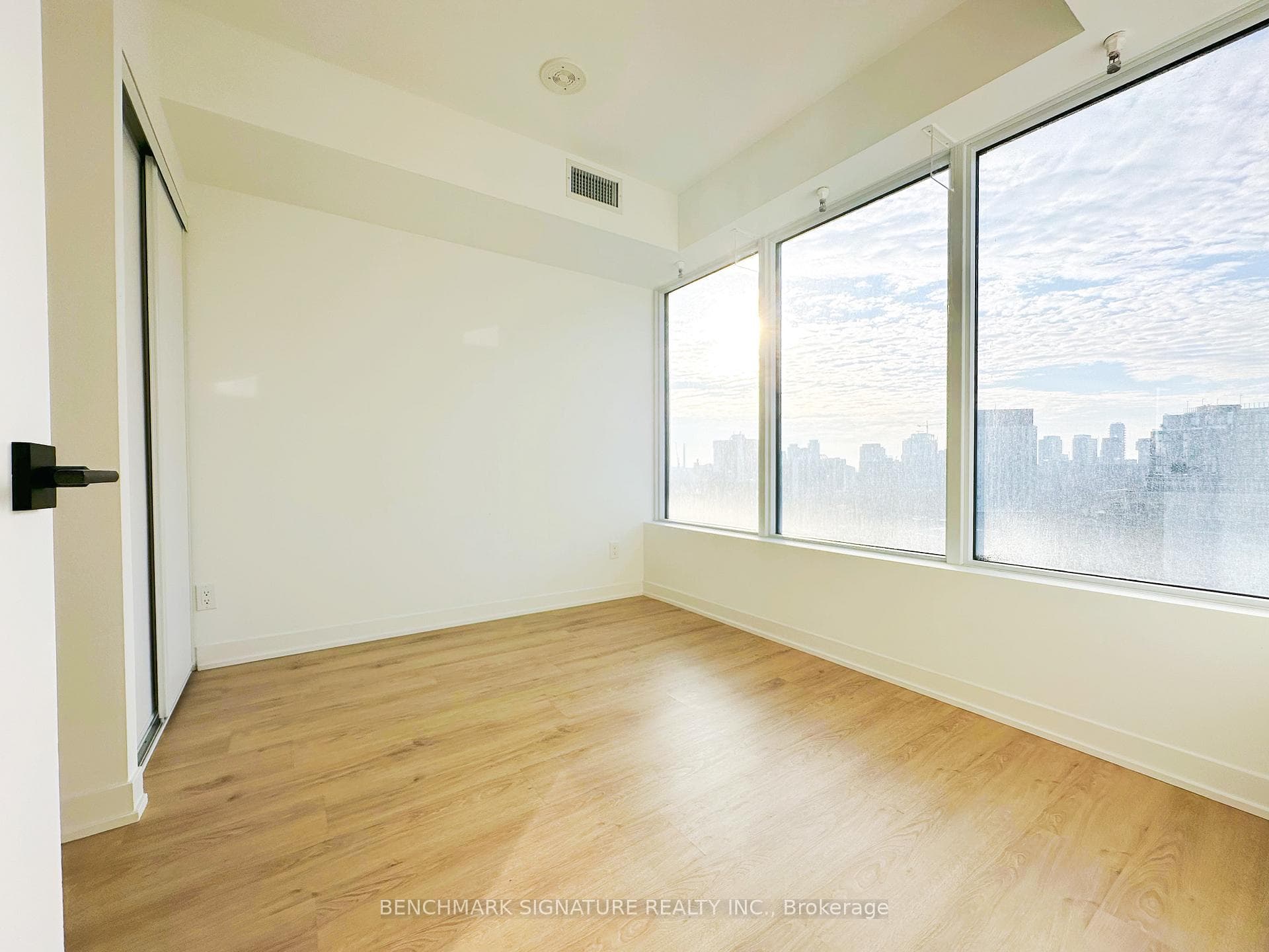 319 Jarvis Street Unit 1117 photo 5