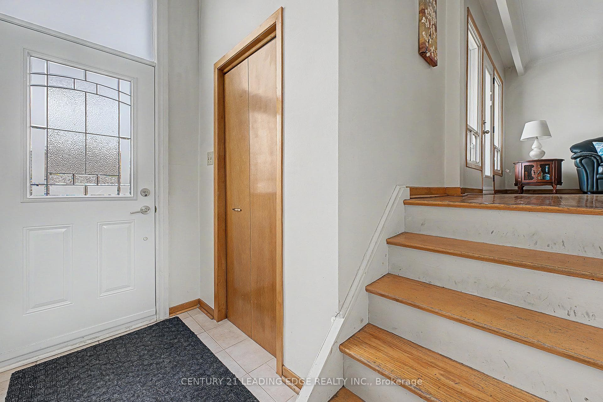 NEW FRONT DOOR - FOYER