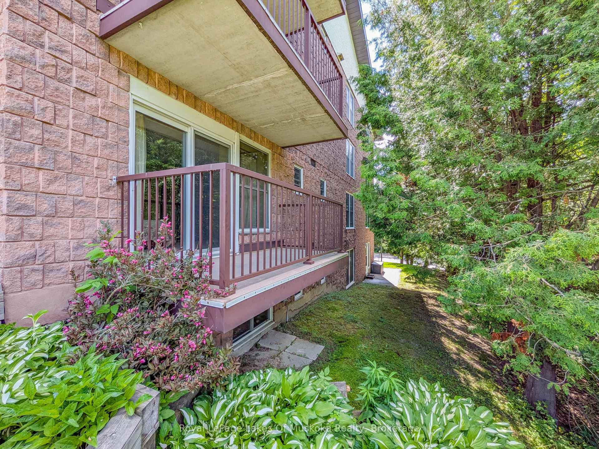 38 Monck Road Unit 101 photo 2