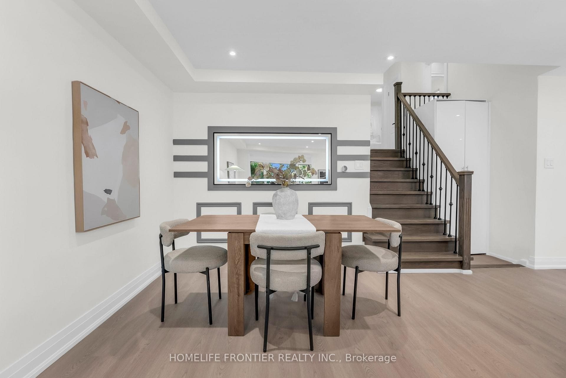 61 Sundial Crescent photo 13