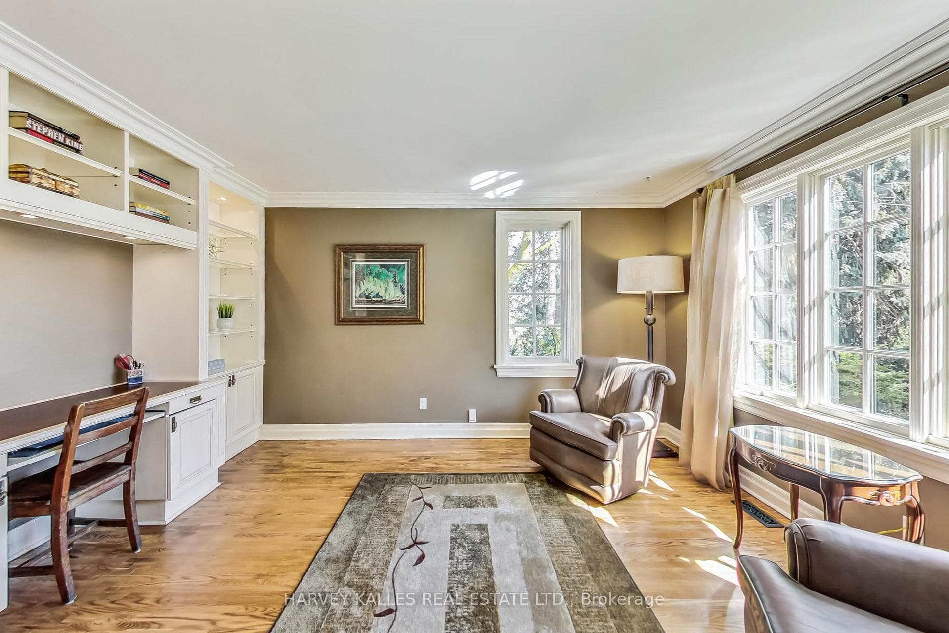 218 Yonge Boulevard photo 14