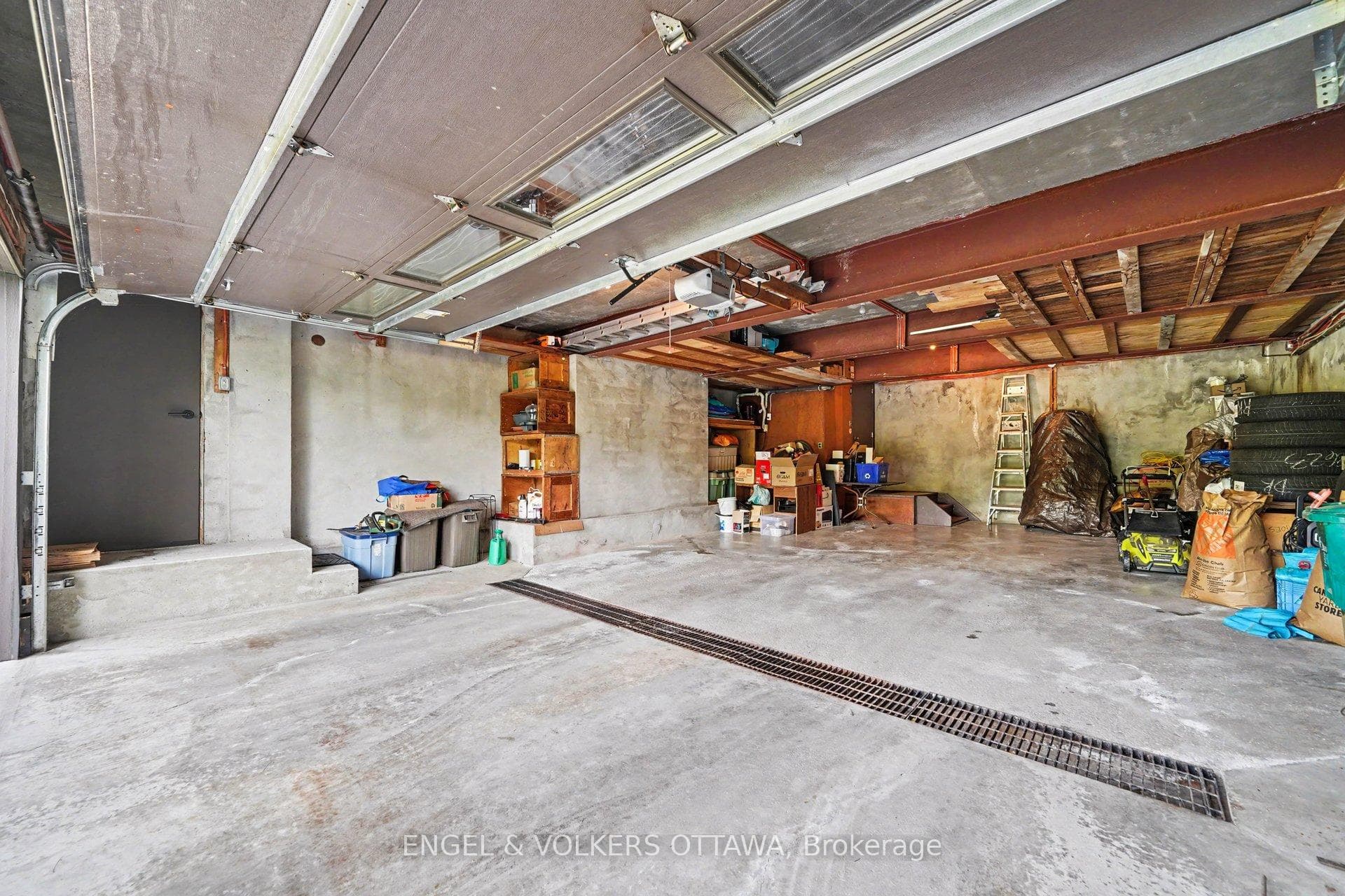 17 Goodwood Drive photo 35