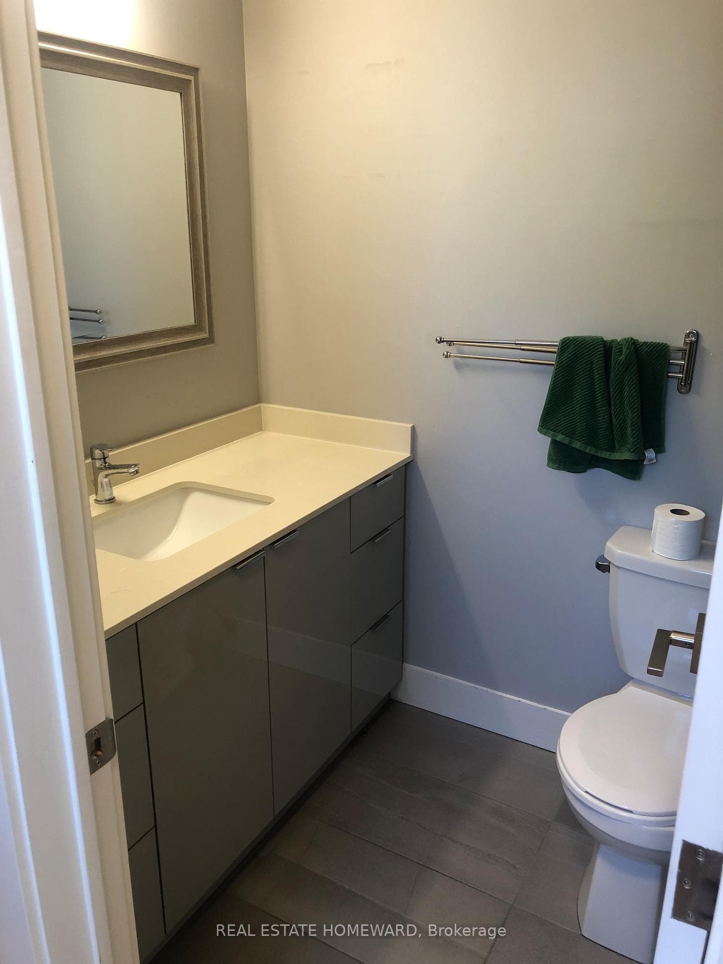 2174 Queen Street Unit 3 photo 9