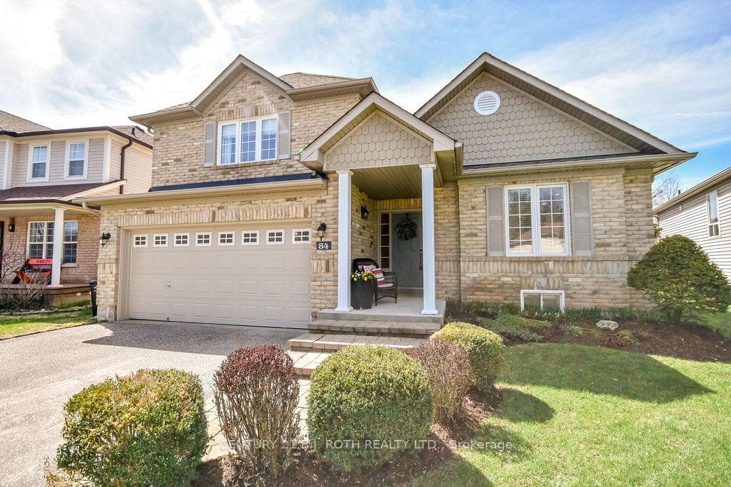 84 Truax Crescent photo 2