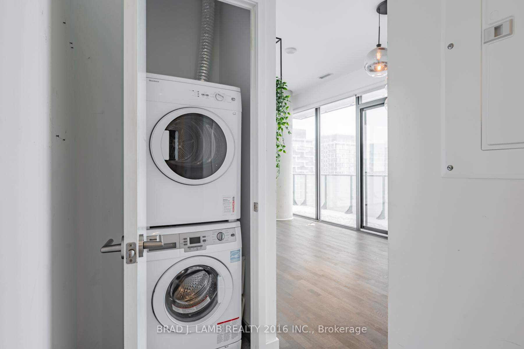 185 Roehampton Avenue Unit 3403 photo 21
