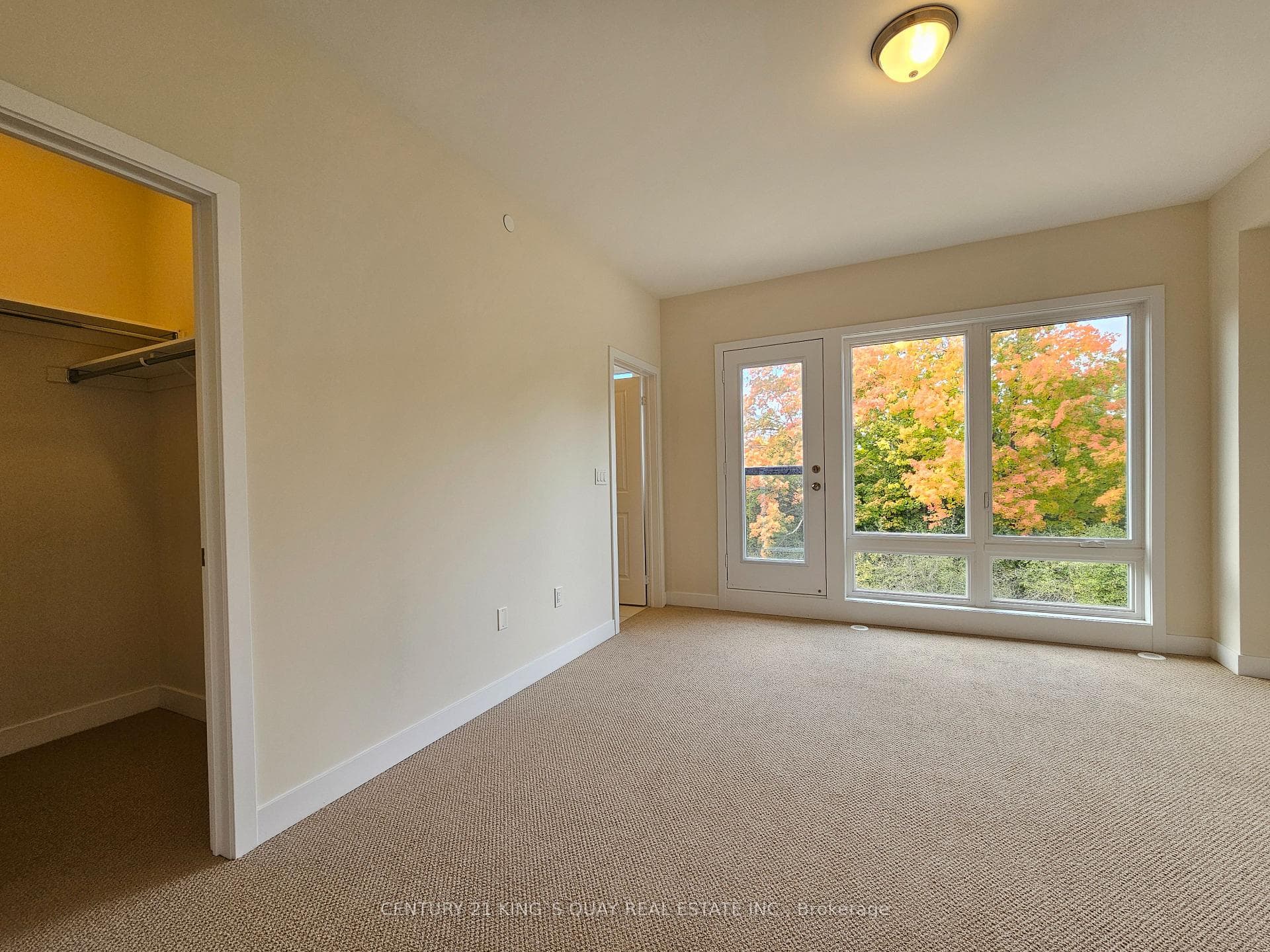 118 Credit Lane photo 6
