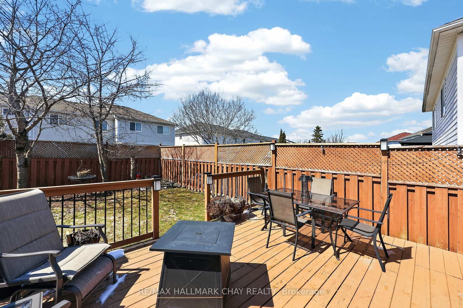 62 Leggott Avenue photo 32