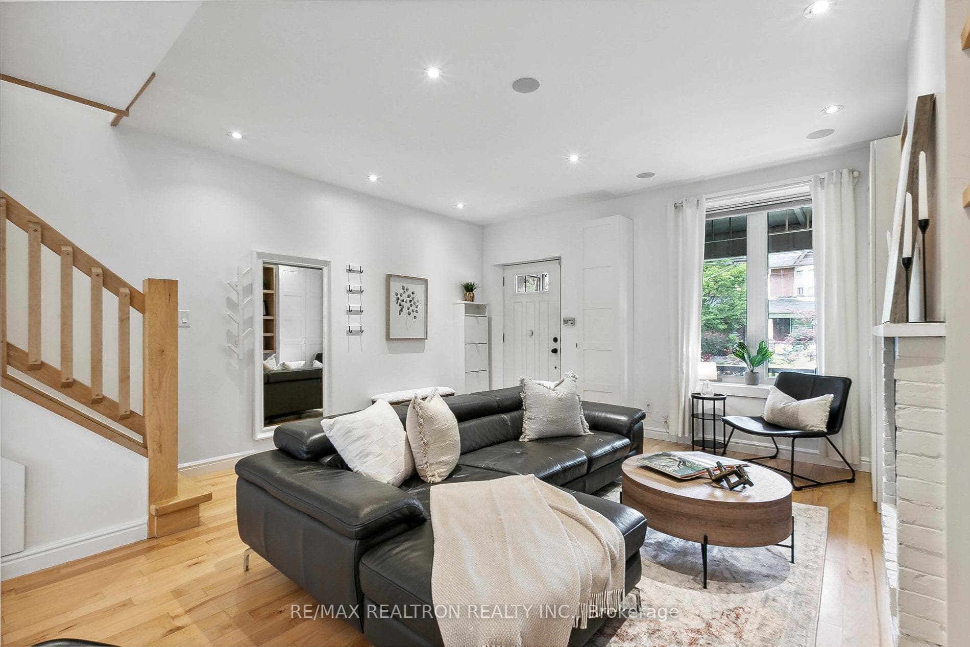 282 Perth Avenue photo 6