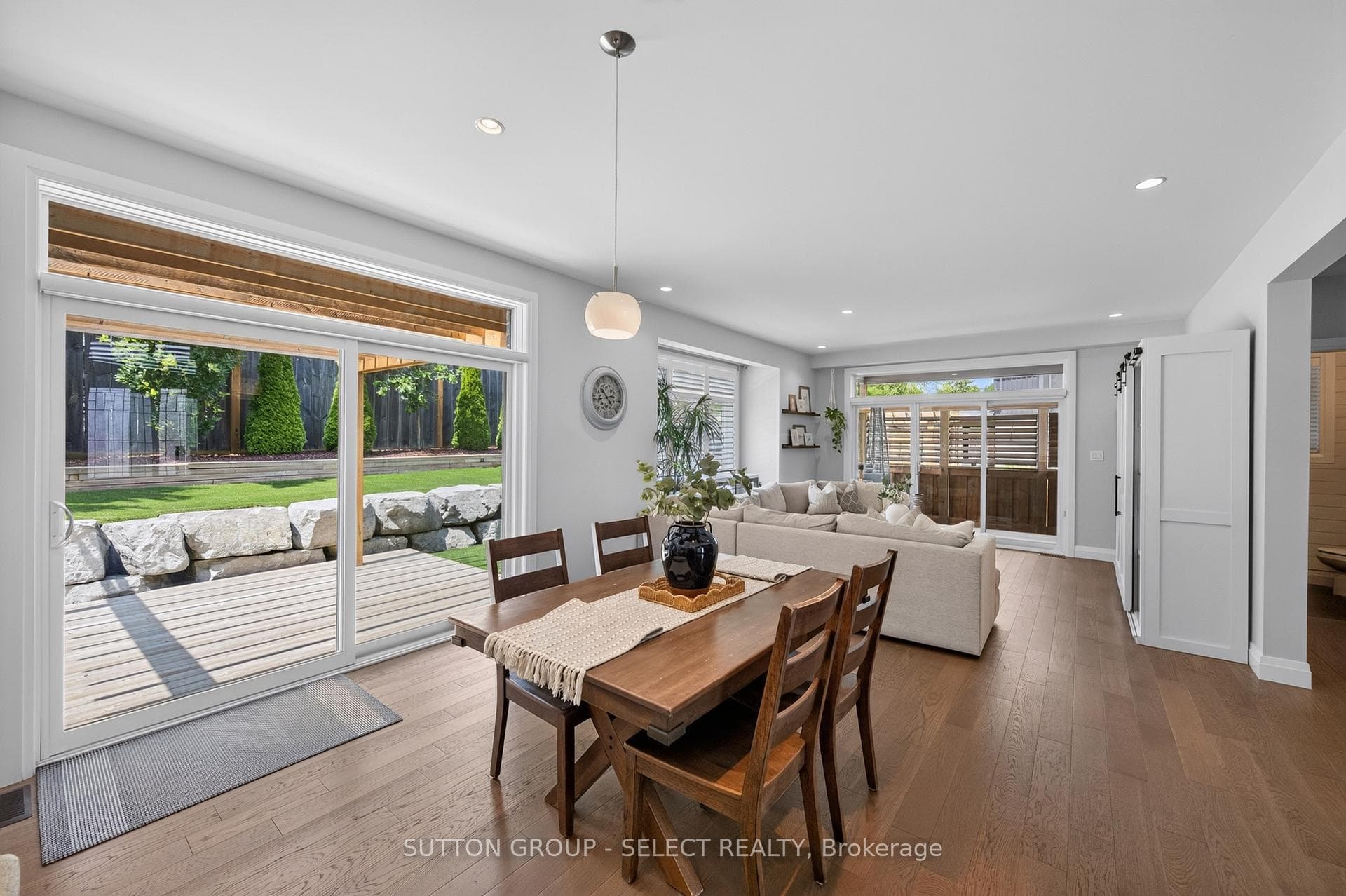 216 Martin Drive photo 18