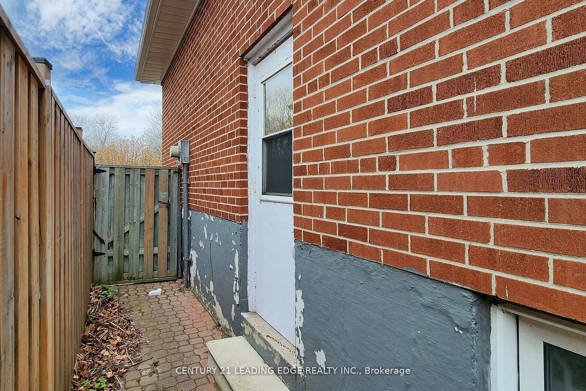 141 Oakmeadow Boulevard Unit BSMT photo 6