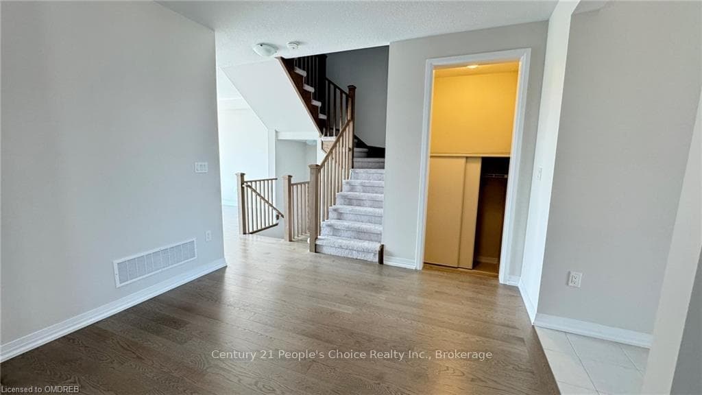 16 LANGRIDGE Way photo 7