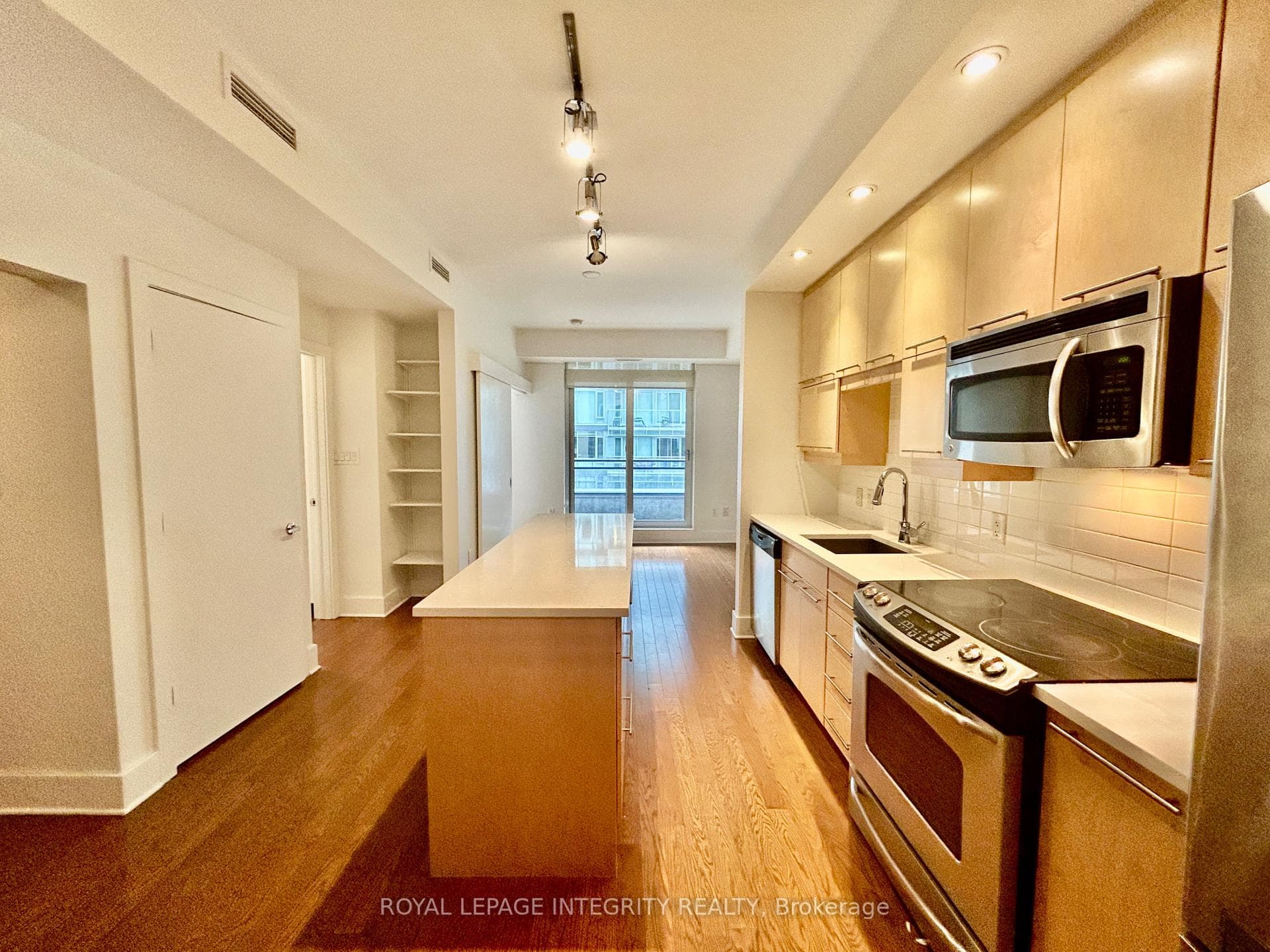 101 Richmond Road Unit 420 photo 7