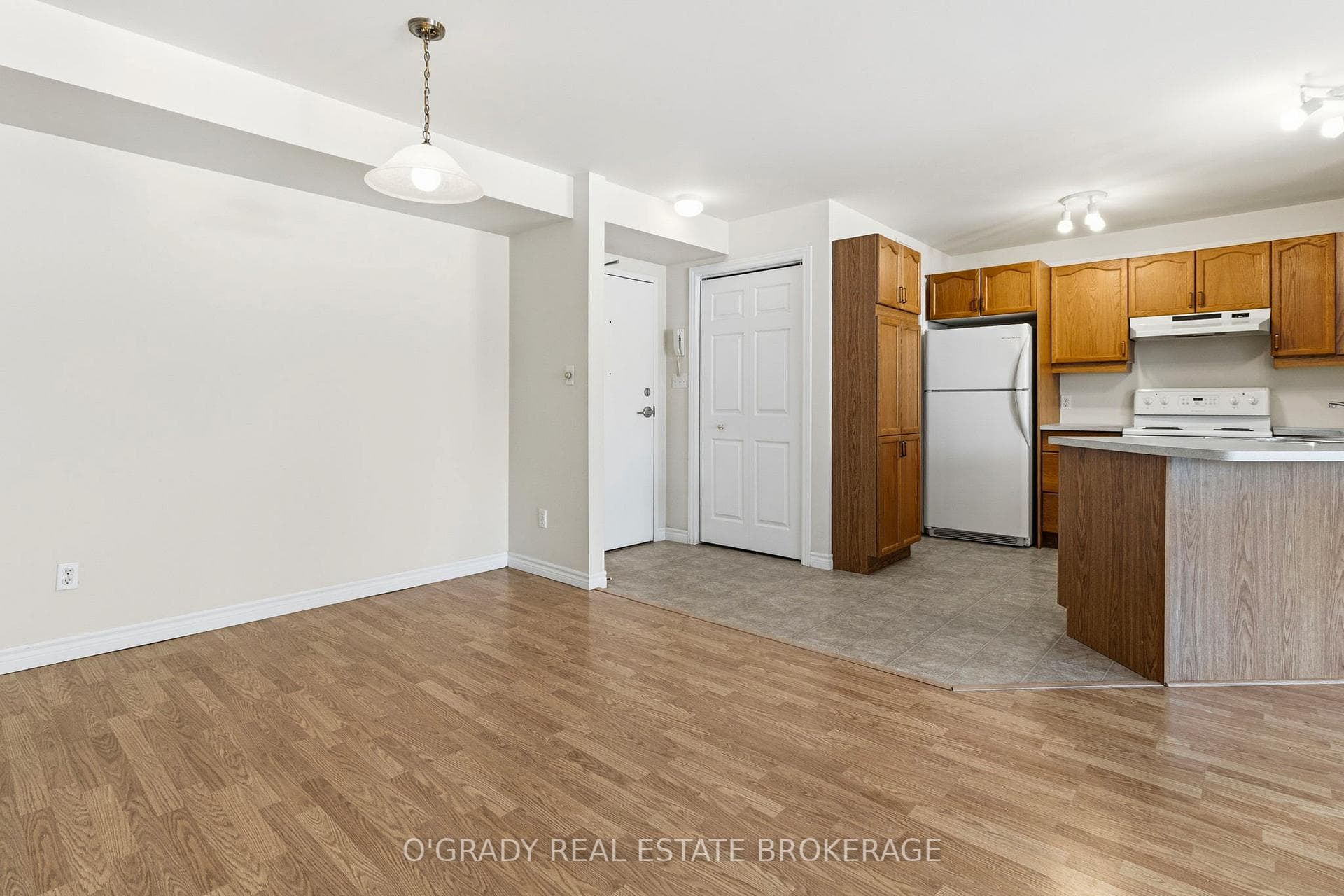 1171 Millwood Avenue Unit 8 photo 11