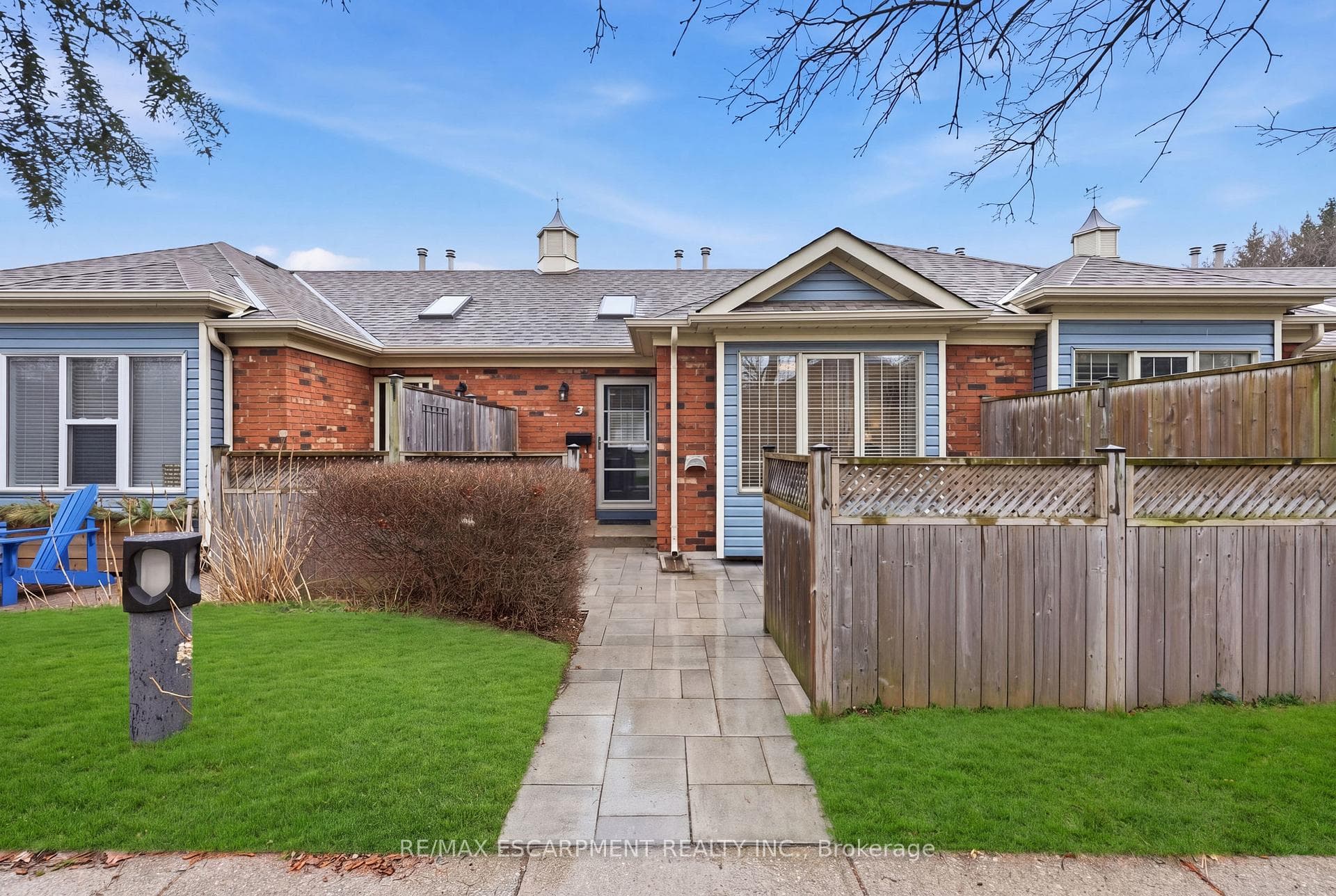 175 Fiddlers Green Road photo 2