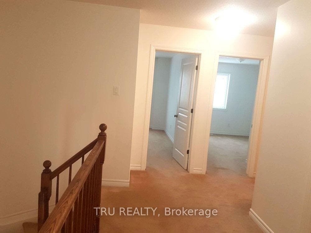 124 Windance Crescent photo 8