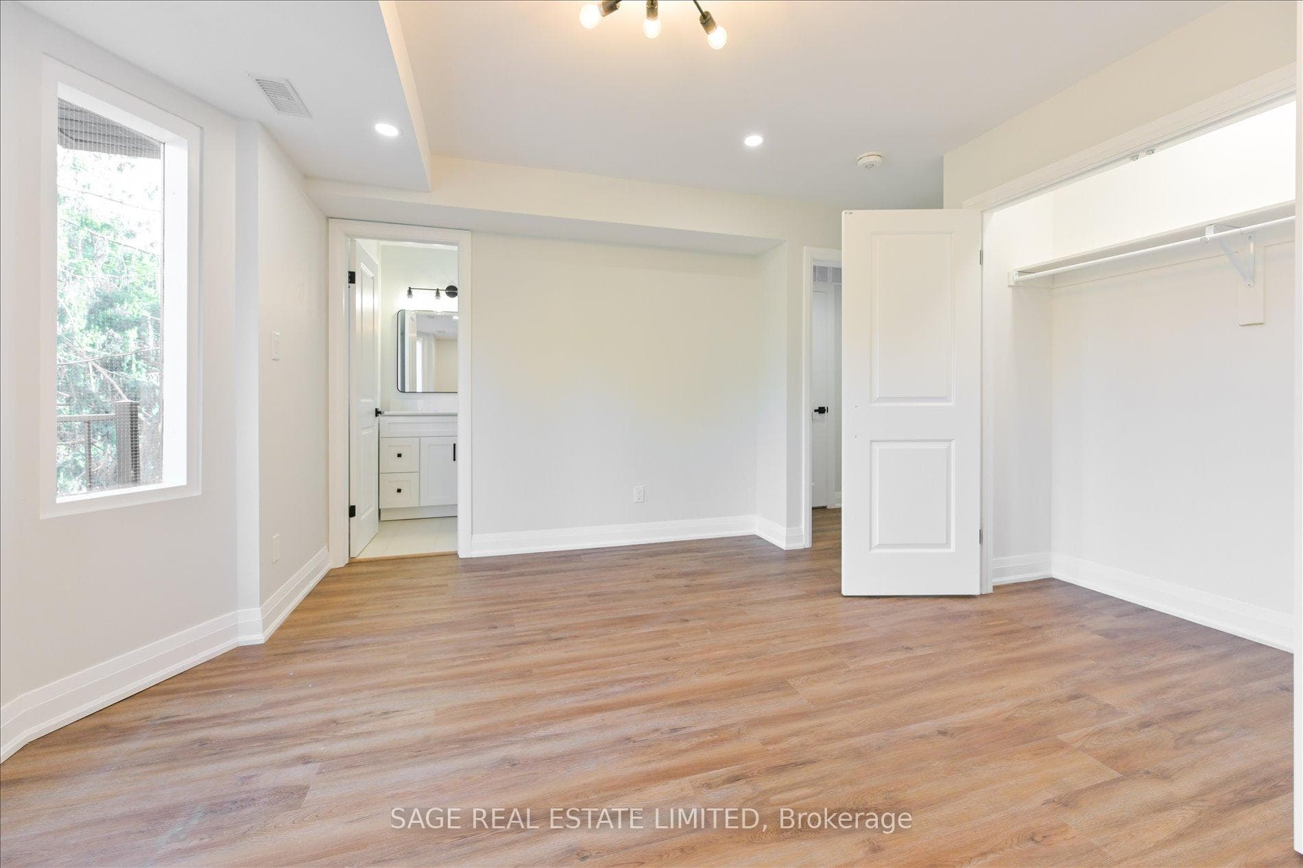 22 Lansdowne Avenue Unit C photo 19