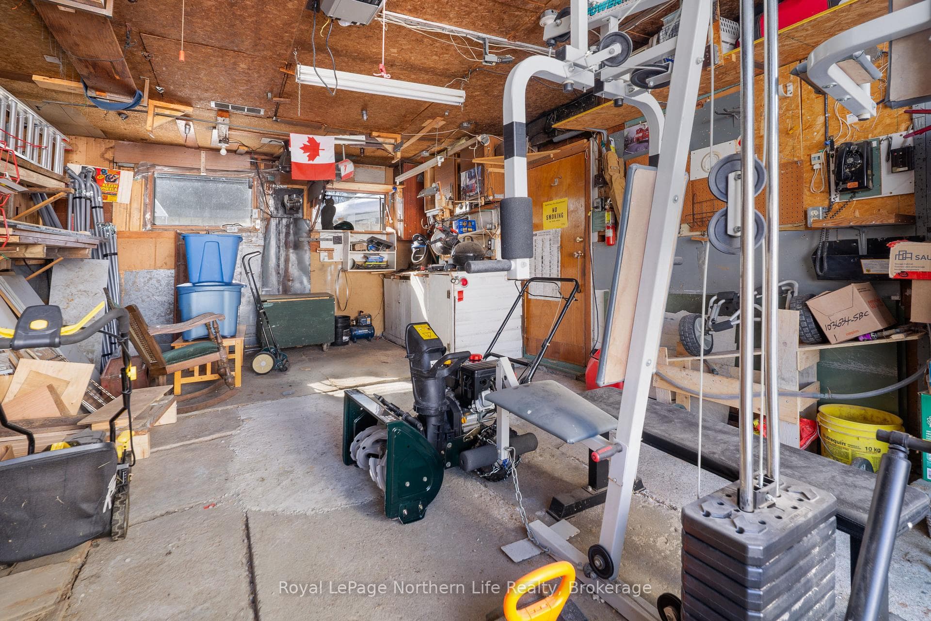 455 Angus Street photo 42