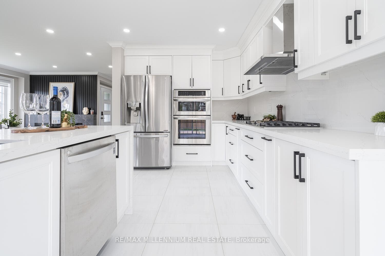 109 Bourbon Place photo 10