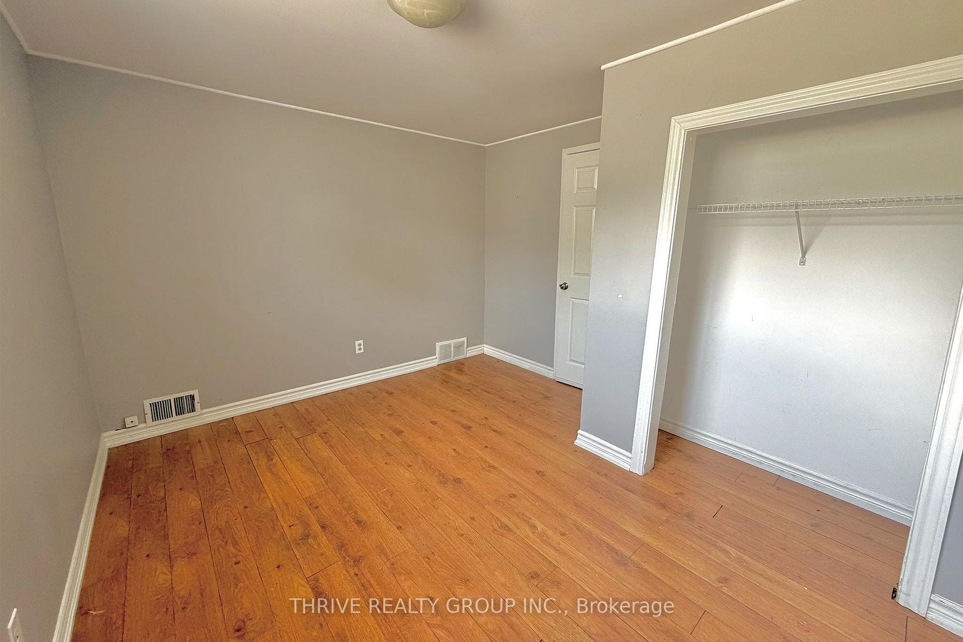 727 Millbank Drive Unit Lower photo 12