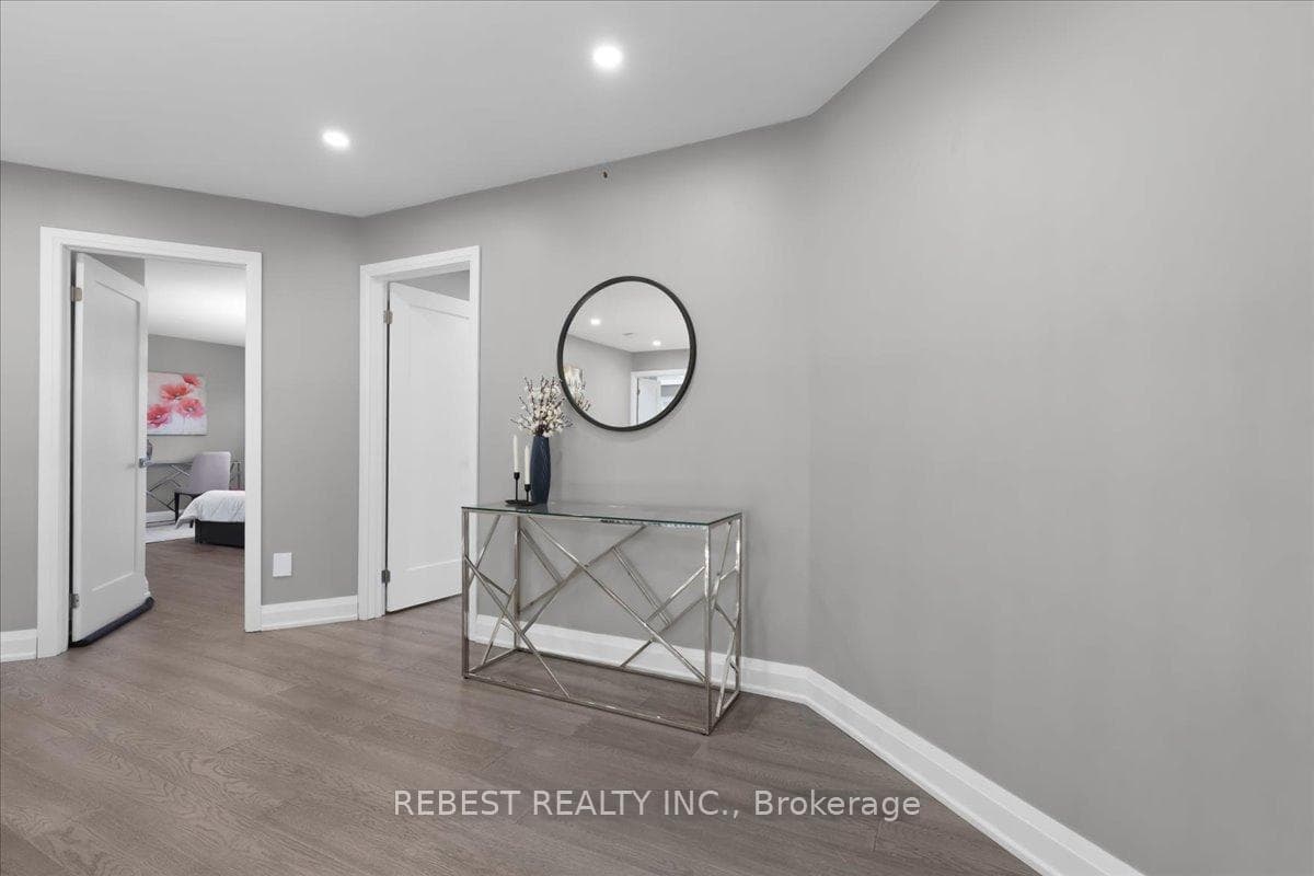 5090 Mississauga Road photo 25
