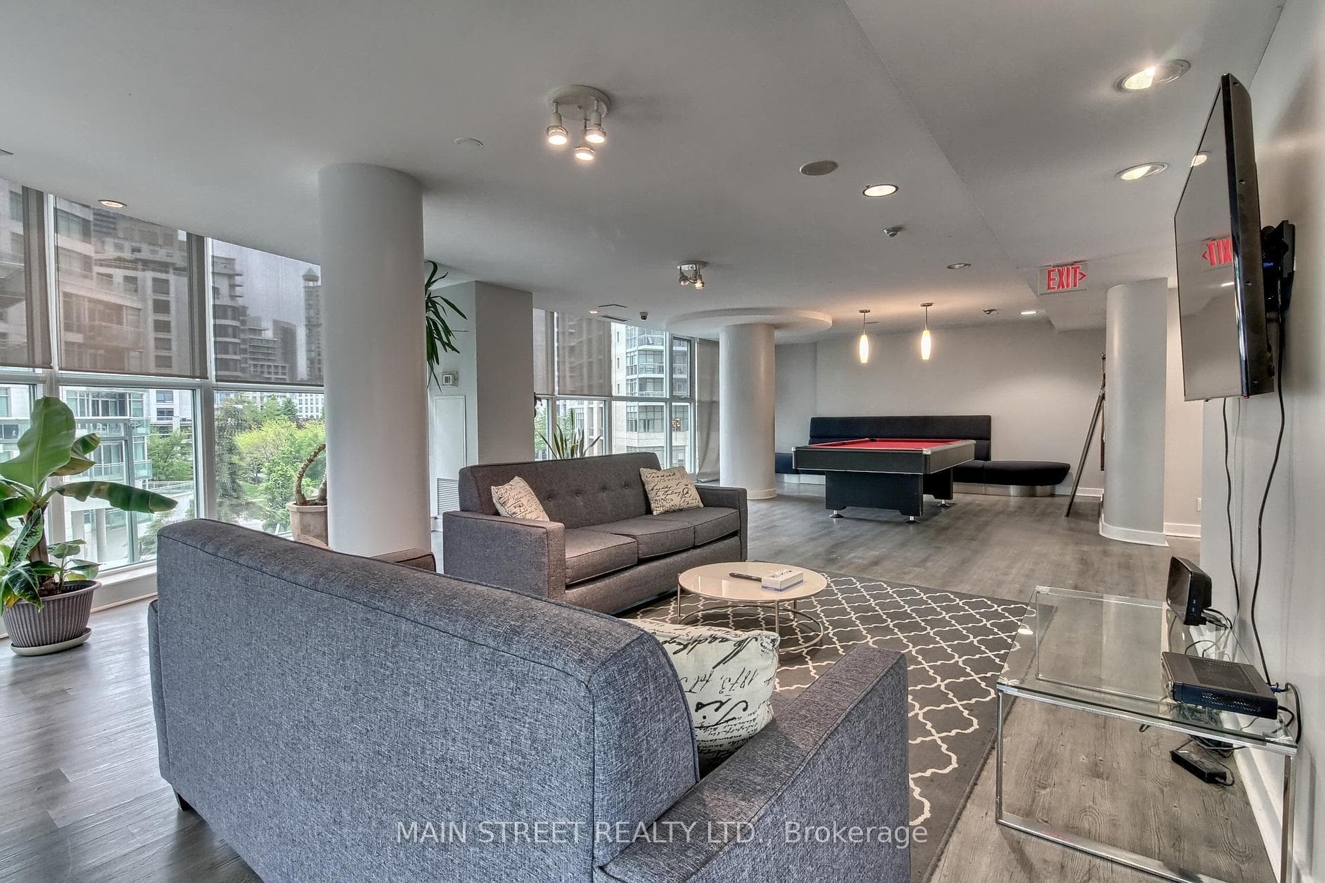 2067 Lake Shore Boulevard Unit 405 photo 25