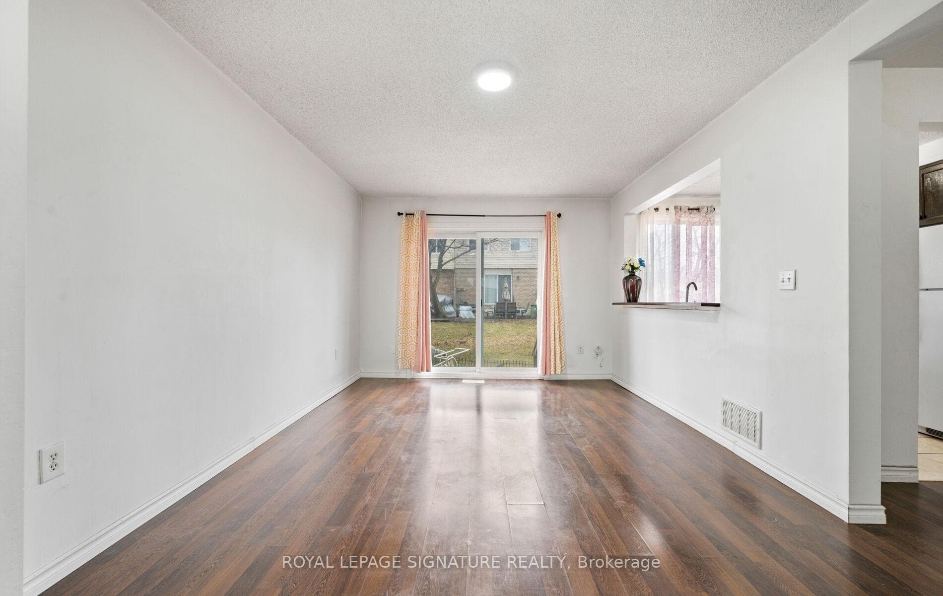 262 KENORA Avenue Unit 2 photo 8