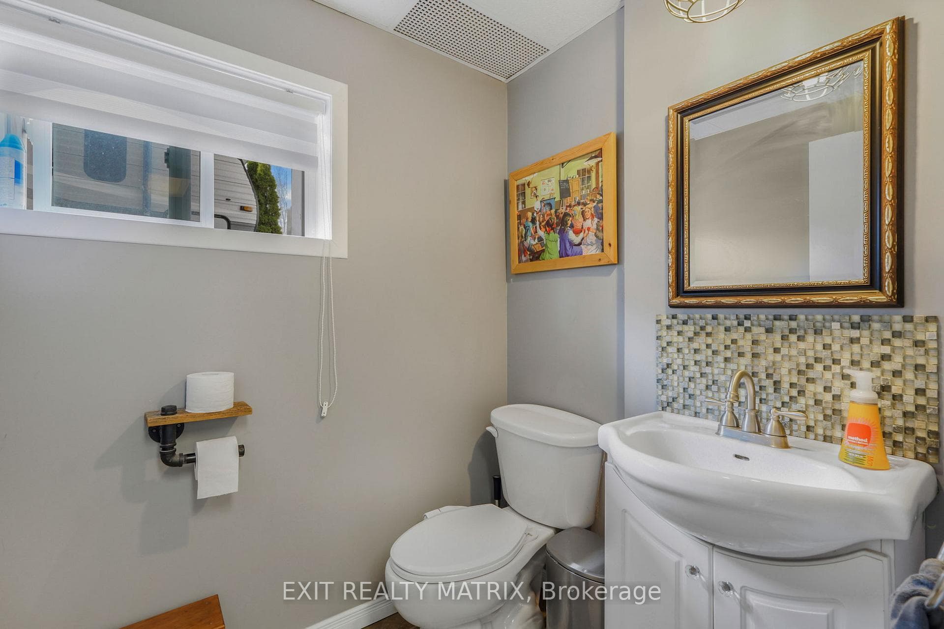 509 Ghislain Street photo 27