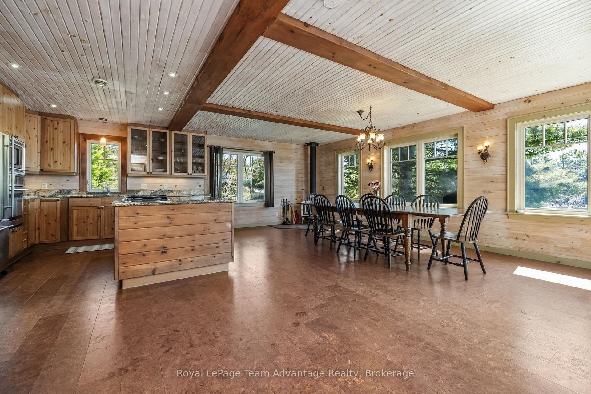 121 Rattlebear Drive photo 9