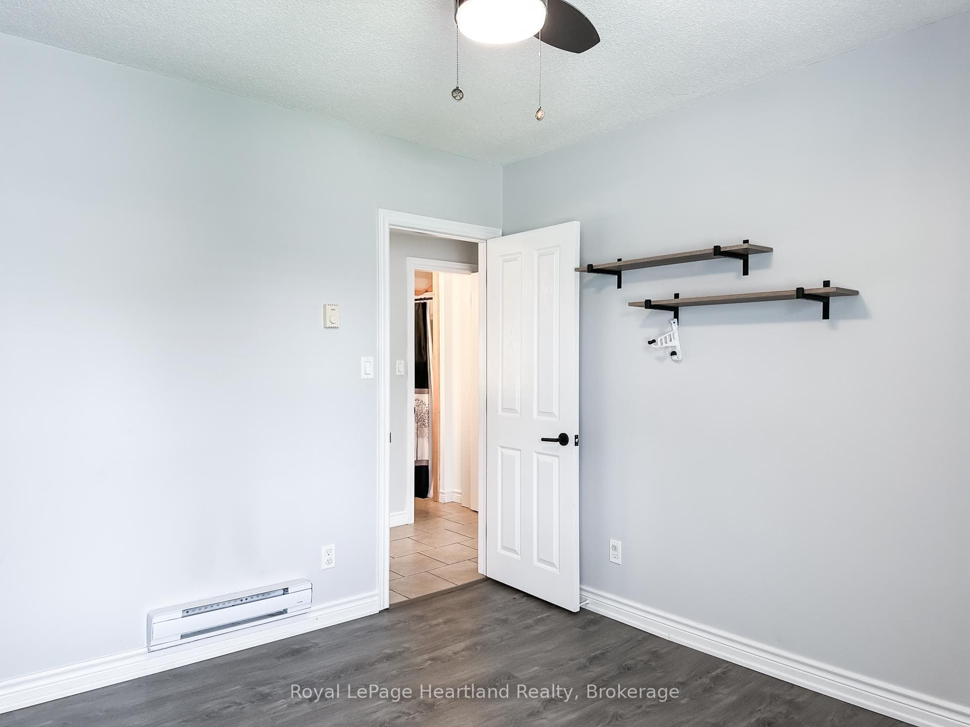 576 Queen Street photo 18
