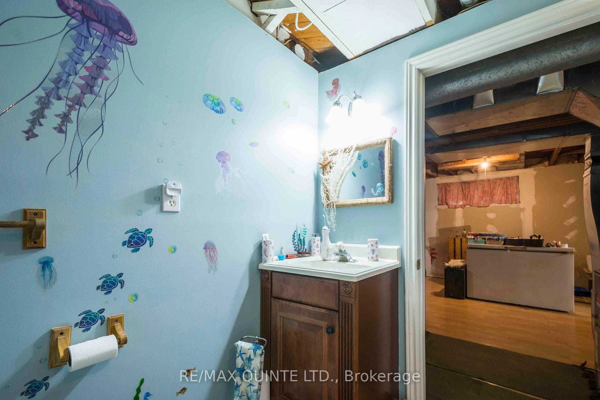 68 Maple Drive photo 28