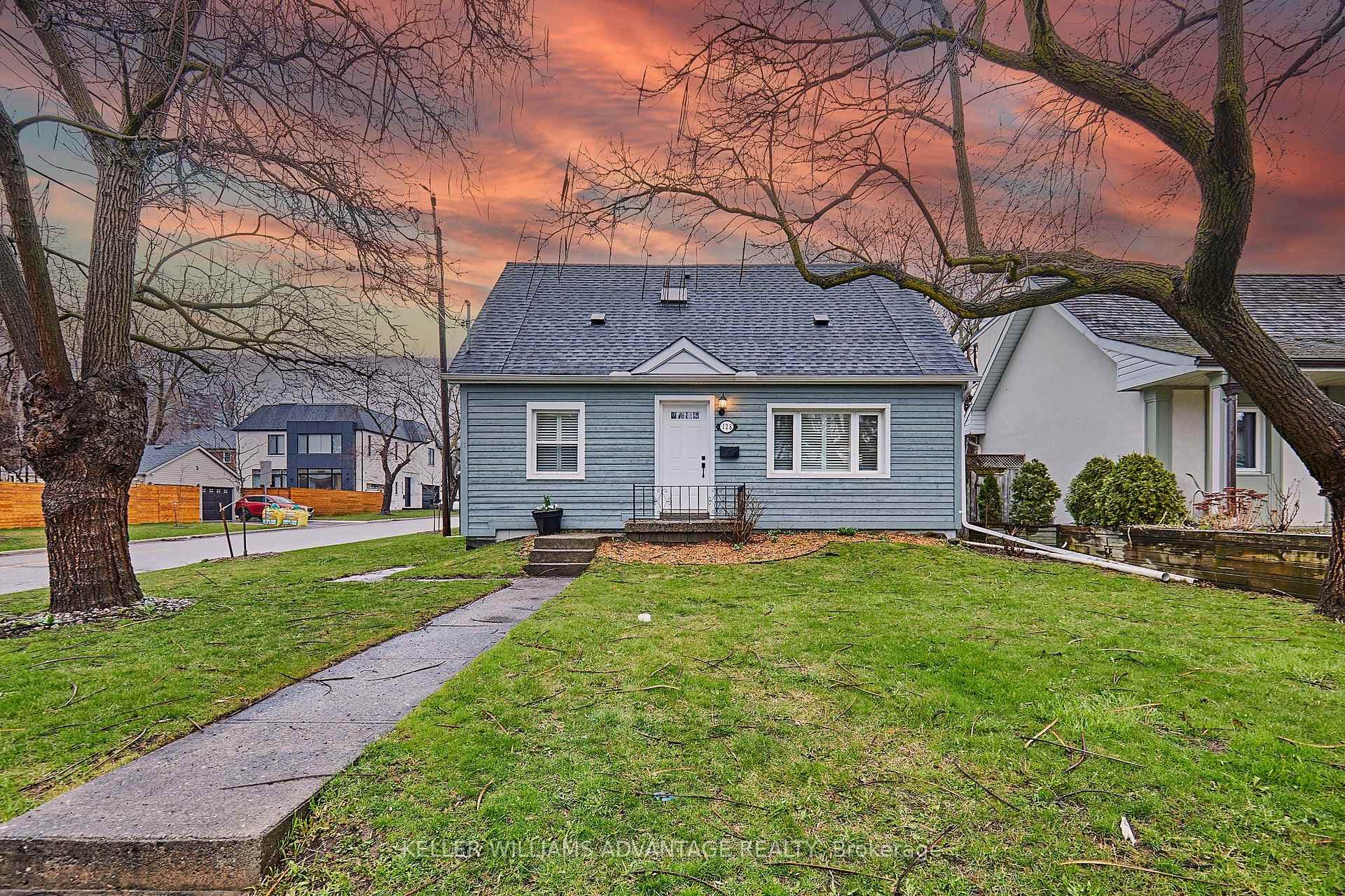 128 Avondale Avenue photo 38