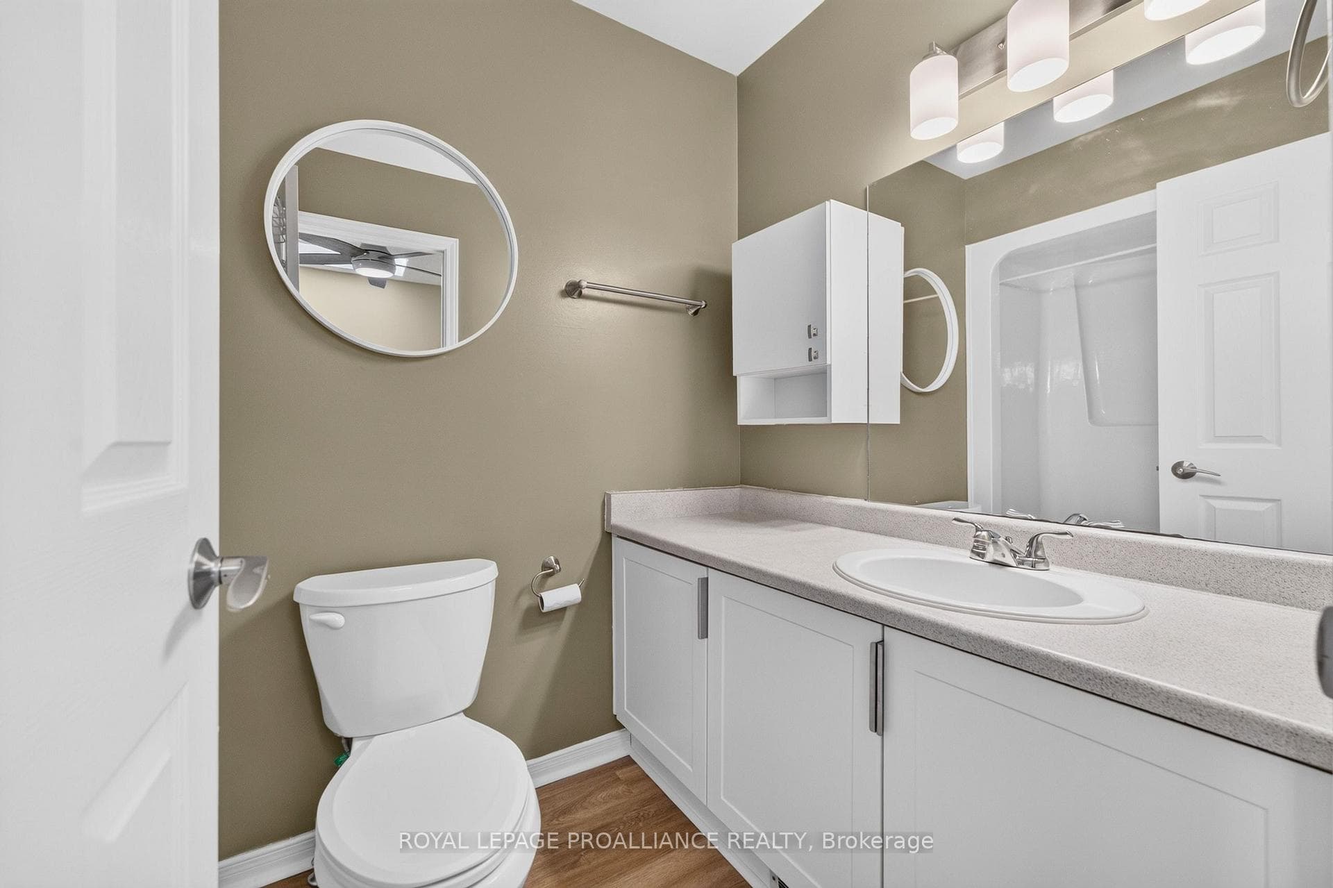 Main Bath - Third Floor