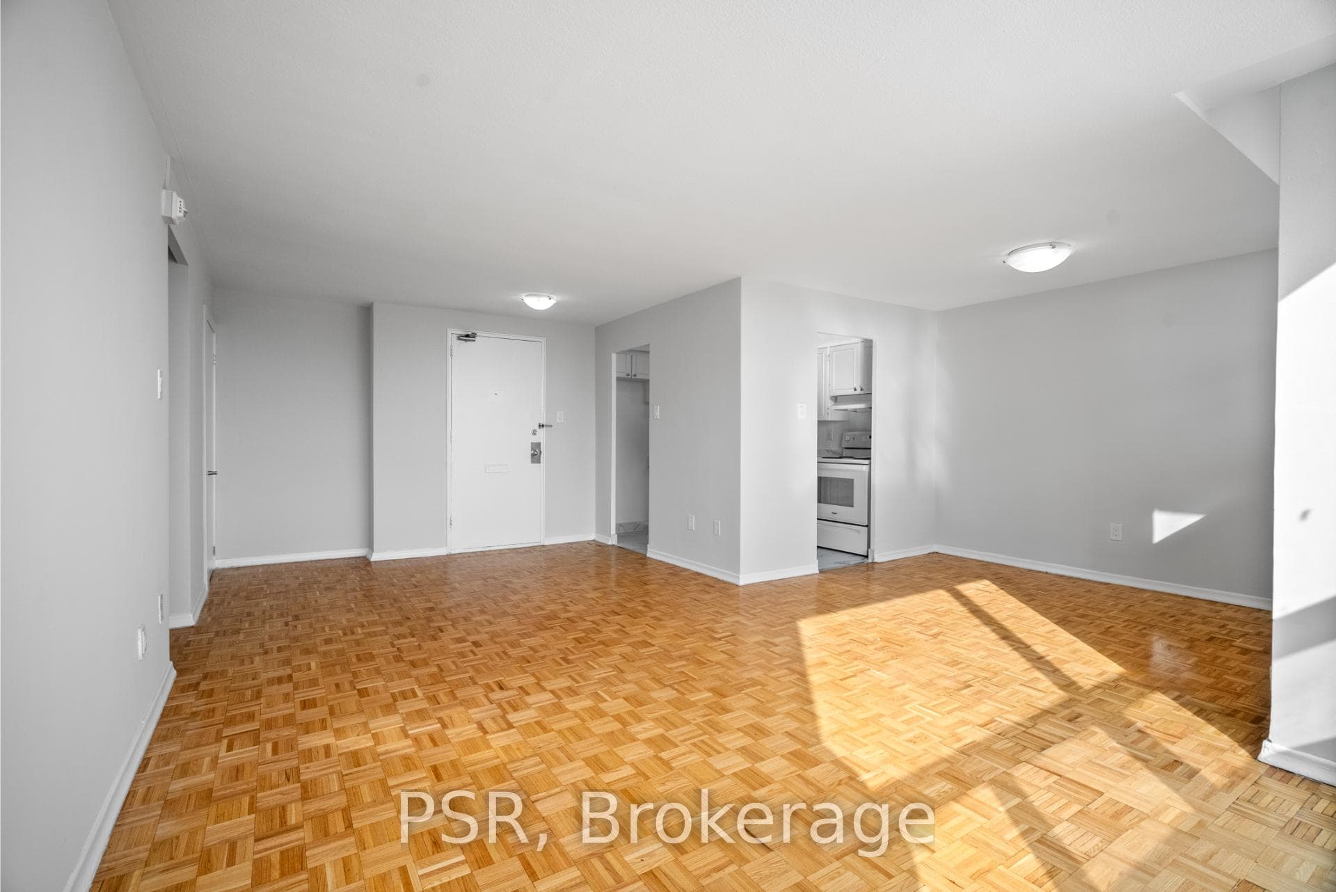 1442 Lawrence Avenue Unit PH05 photo 4