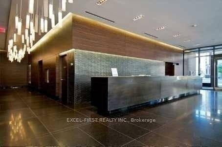 770 Bay Street Unit Ph105 photo 7