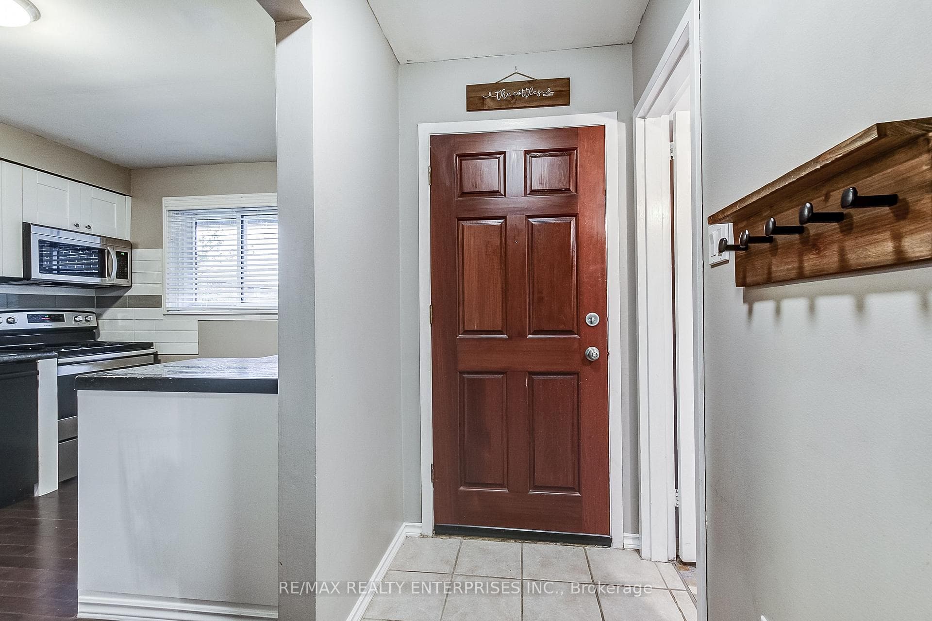 1306 Guelph Line Unit 2 photo 7