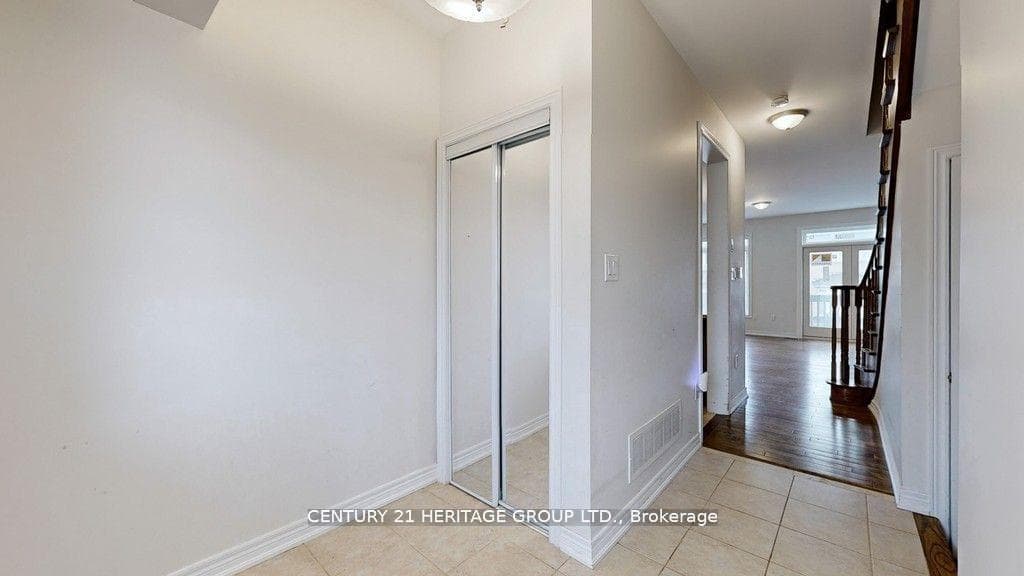 24 Shemer Drive photo 6