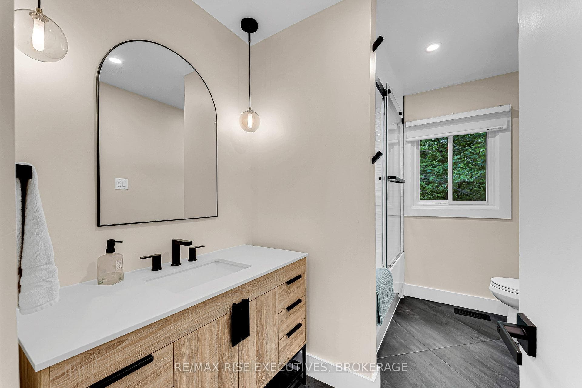 1520 Shore Road photo 28