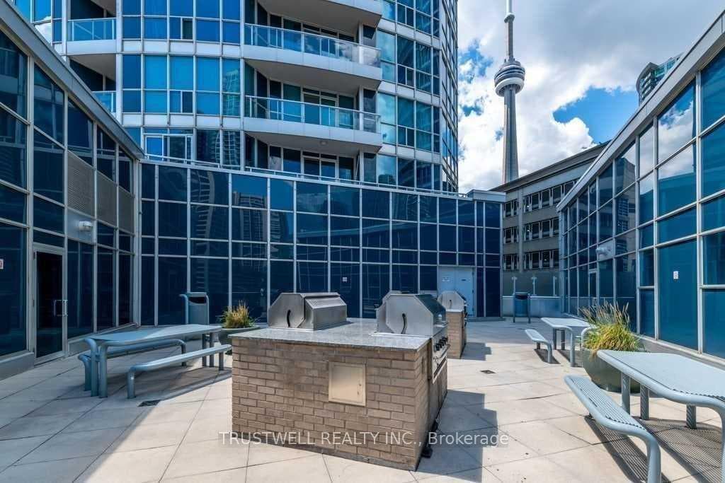 208 Queens Quay Unit 213 photo 36