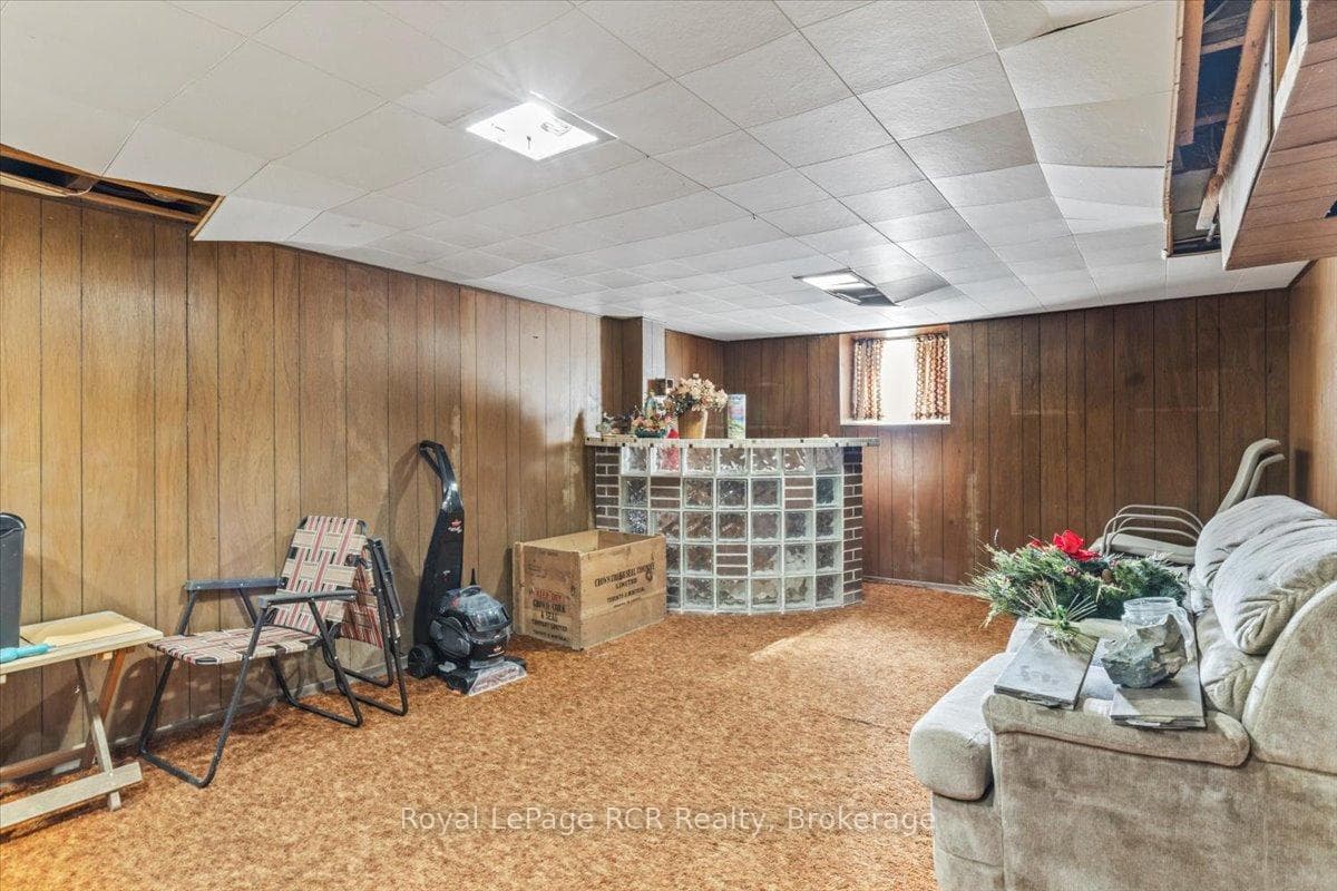 560 6th Avenue photo 21